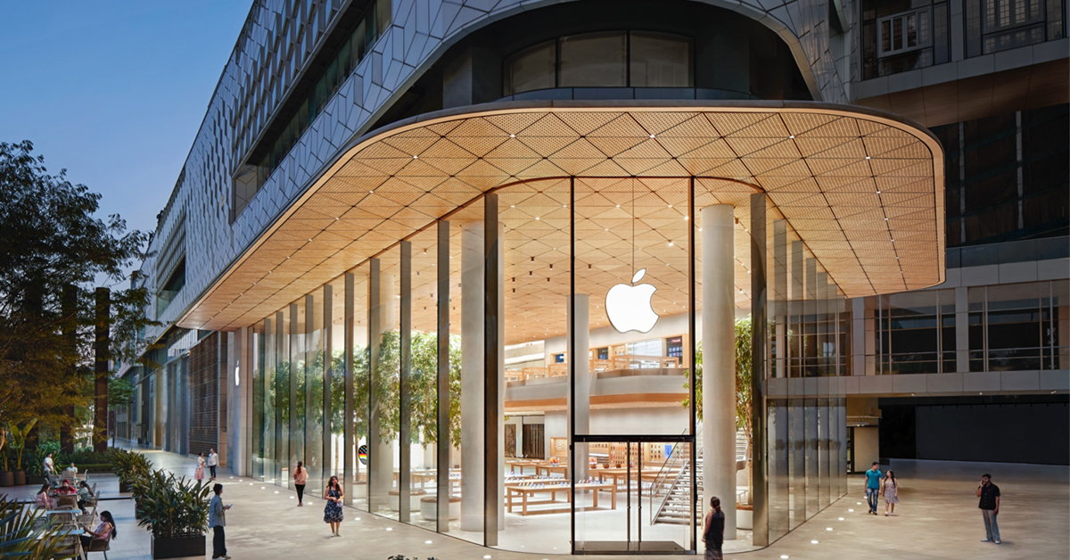 Apple Store เตรียมร้านสำหรับ iPhone 15 เริ่มเคลียร์สินค้าเก่าแล้ว